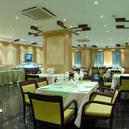 Al Muntazah Plaza Hotel Ντόχα Εξωτερικό φωτογραφία