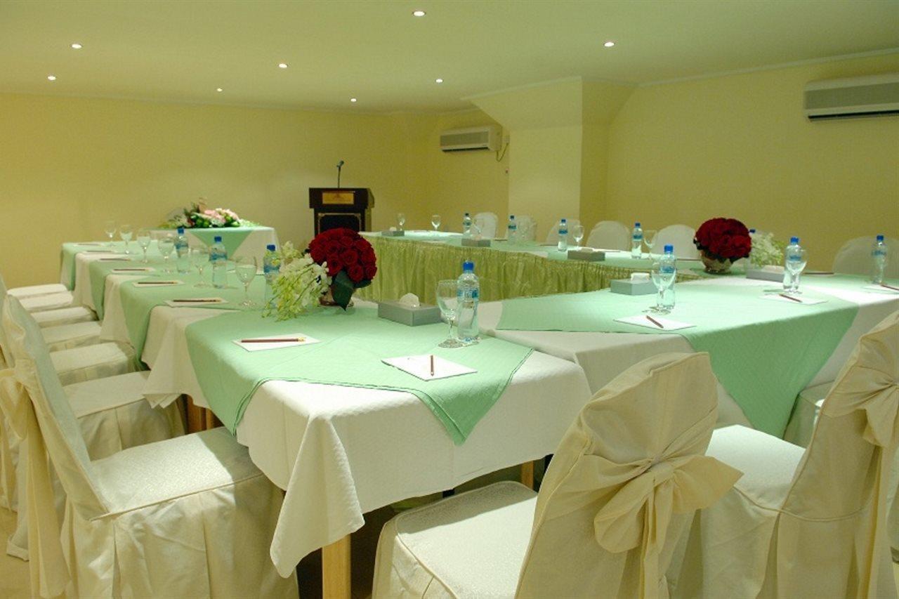 Al Muntazah Plaza Hotel Ντόχα Εξωτερικό φωτογραφία