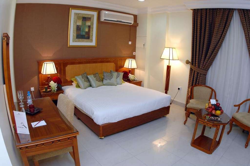 Al Muntazah Plaza Hotel Ντόχα Δωμάτιο φωτογραφία