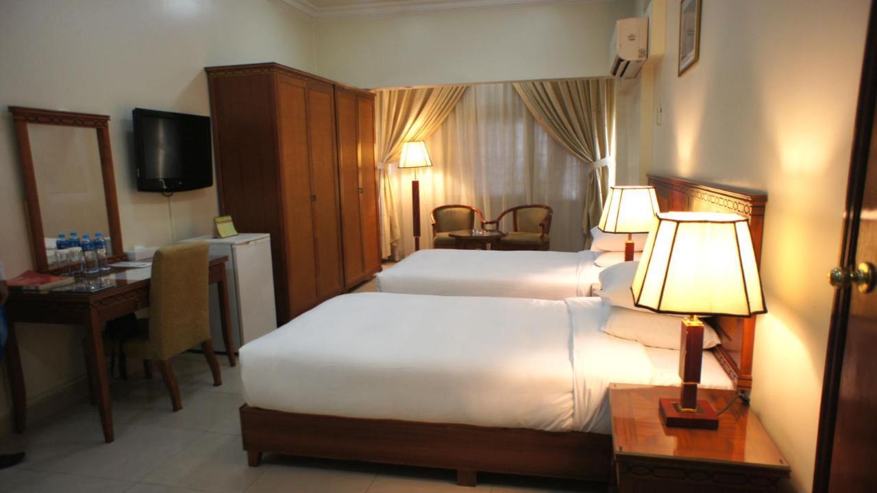 Al Muntazah Plaza Hotel Ντόχα Εξωτερικό φωτογραφία